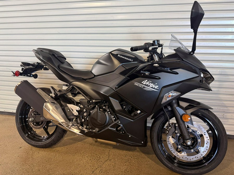2026 Kawasaki Ninja 500 ABS Metallic Flat Spark Black ABS