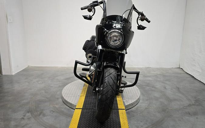 FLSL 2019 Softail Slim®