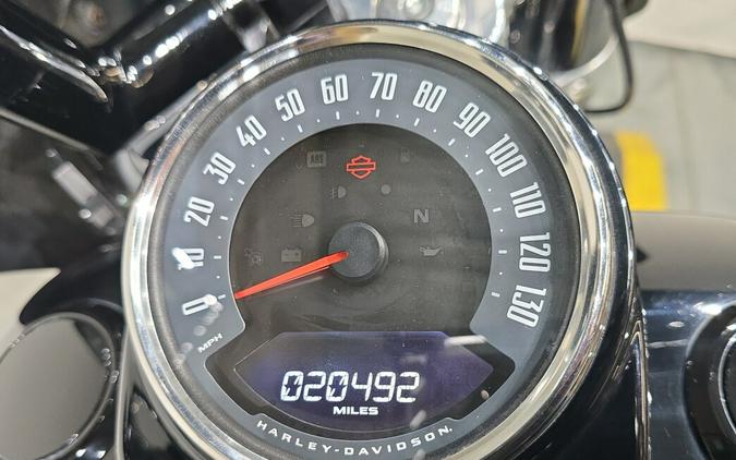 FLSL 2019 Softail Slim®