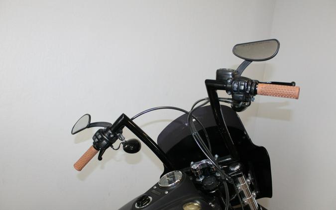 Harley-Davidson® Street Bob® 2017 FXDBP 322463T1 BLACK DENIM