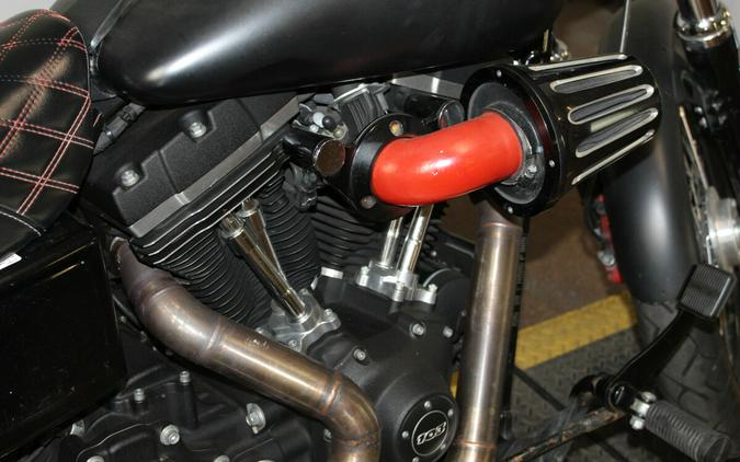 Harley-Davidson® Street Bob® 2017 FXDBP 322463T1 BLACK DENIM