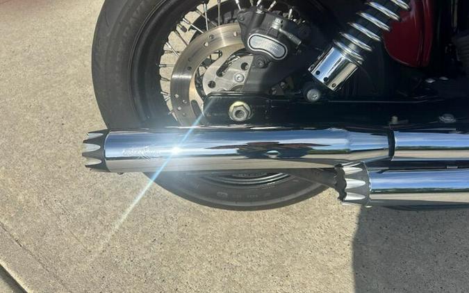 2016 Harley-Davidson Street Bob Velocity Red Sunglo