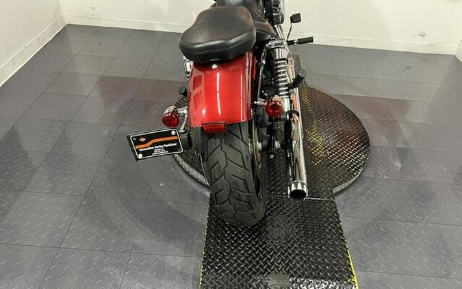 2016 Harley-Davidson Street Bob Velocity Red Sunglo