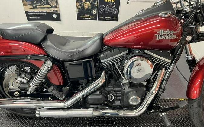 2016 Harley-Davidson Street Bob Velocity Red Sunglo