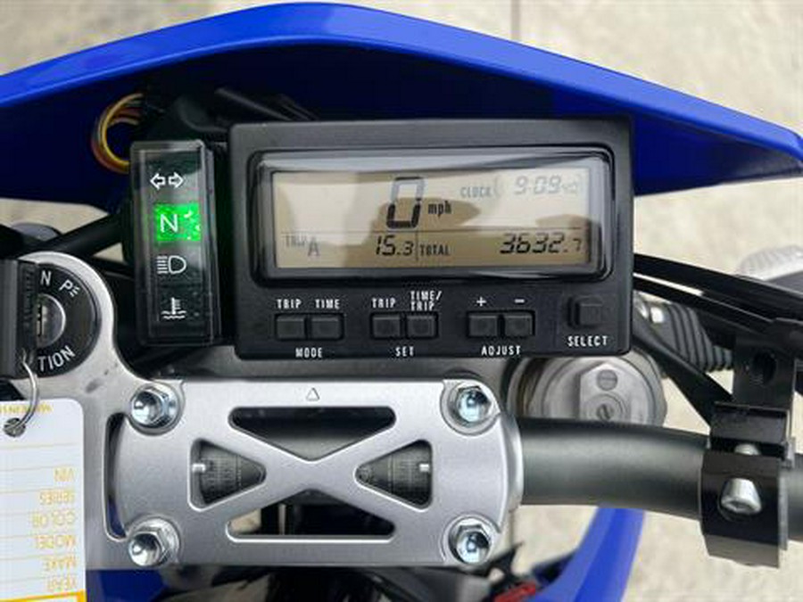 2023 Suzuki DR-Z400SM