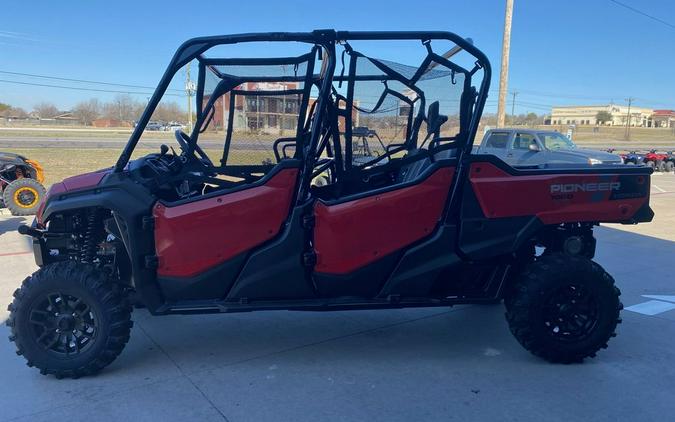 2025 Honda® PIONEER 1000-6 DLX CREW DELUXE