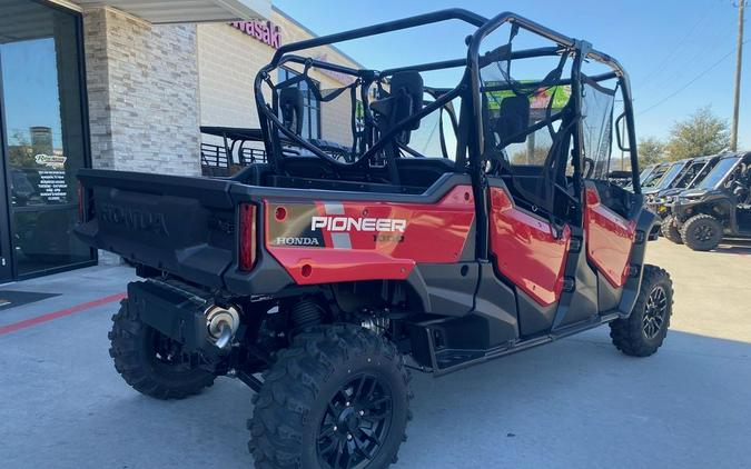 2025 Honda® PIONEER 1000-6 DLX CREW DELUXE