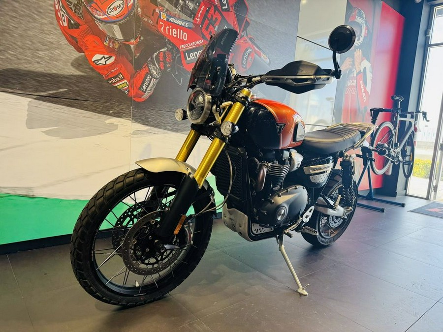 2024 Triumph Scrambler 1200 XE Baja Orange / Phantom Black