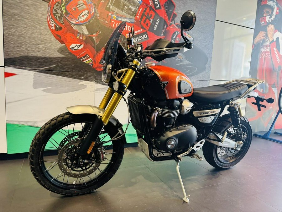 2024 Triumph Scrambler 1200 XE Baja Orange / Phantom Black