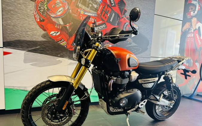 2024 Triumph Scrambler 1200 XE Baja Orange / Phantom Black