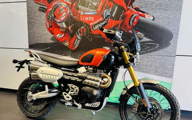 2024 Triumph Scrambler 1200 XE Baja Orange / Phantom Black