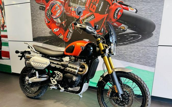 2024 Triumph Scrambler 1200 XE Baja Orange / Phantom Black