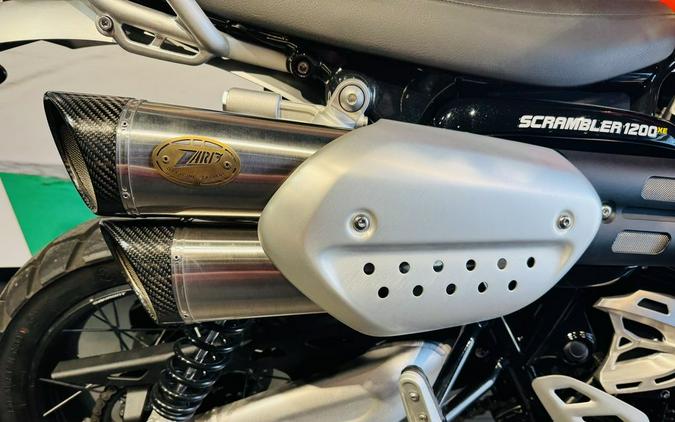 2024 Triumph Scrambler 1200 XE Baja Orange / Phantom Black