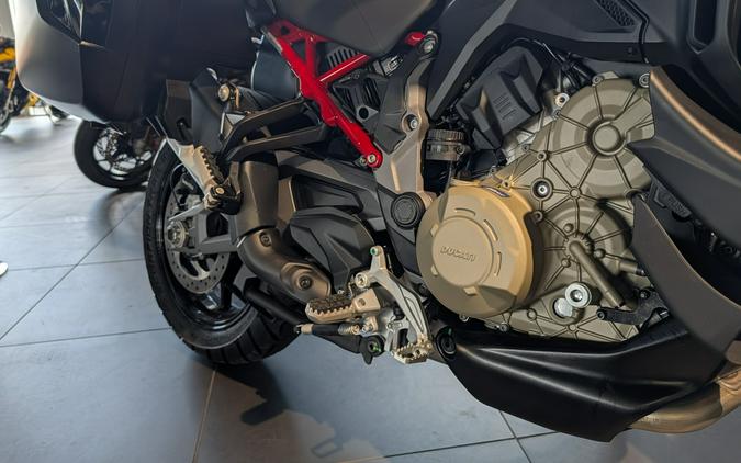 2026 Ducati Multistrada V4 S Thrilling Black