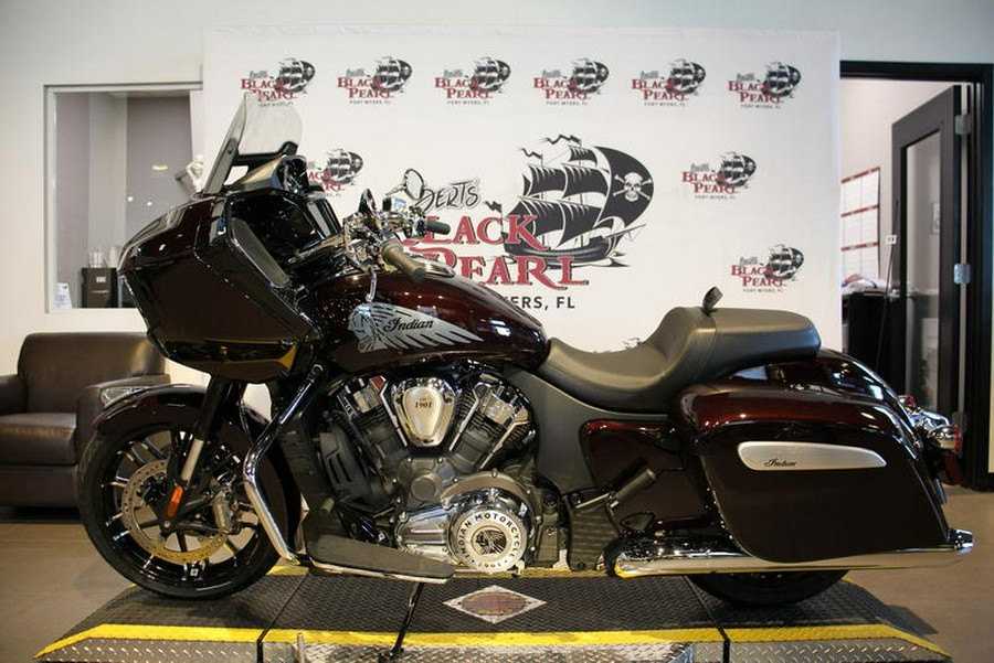 2026 Indian Motorcycle® 2026 CHALLENGER CRIMSON