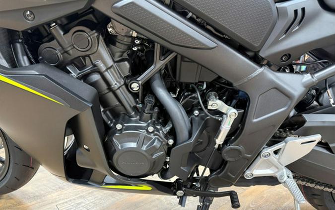2026 Honda CBR650R E-Clutch