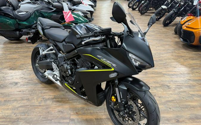 2026 Honda CBR650R E-Clutch