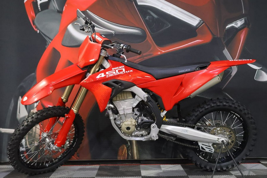 2026 Ducati Desmo450 MX