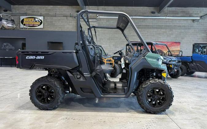 2025 Can-Am® Defender DPS HD9 Compass Green