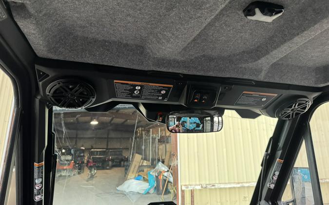 2026 Can-Am Defender MAX Limited HD11