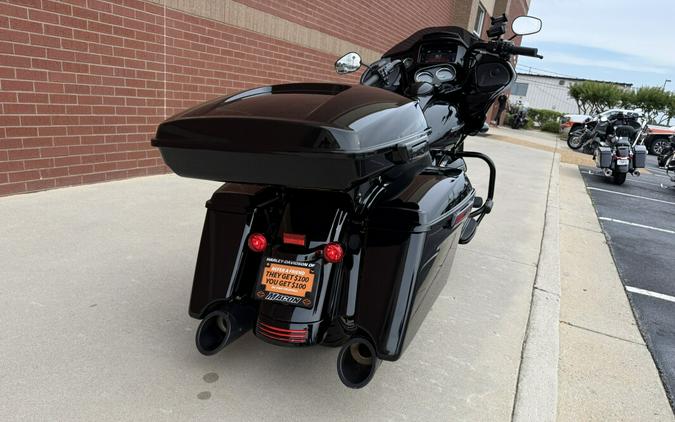2019 Harley-Davidson® Road Glide® Special Vivid Black
