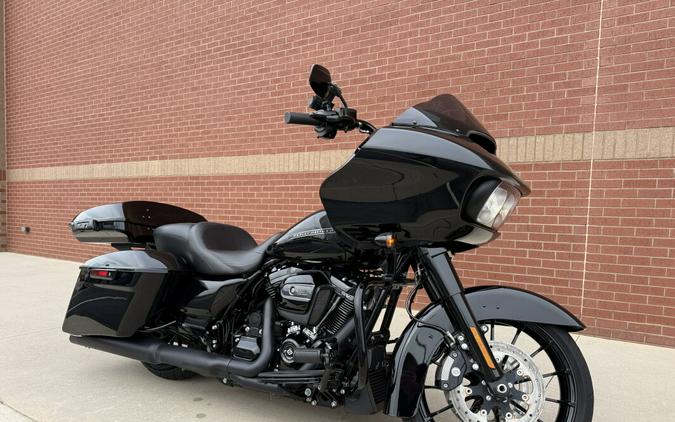 2019 Harley-Davidson® Road Glide® Special Vivid Black
