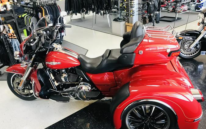 2014 Harley-Davidson® FLHTK / CSC TRIKE