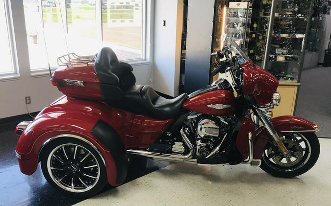 2014 Harley-Davidson® FLHTK / CSC TRIKE