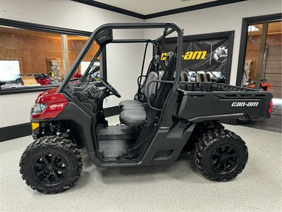 2024 Can-Am Defender DPS HD9