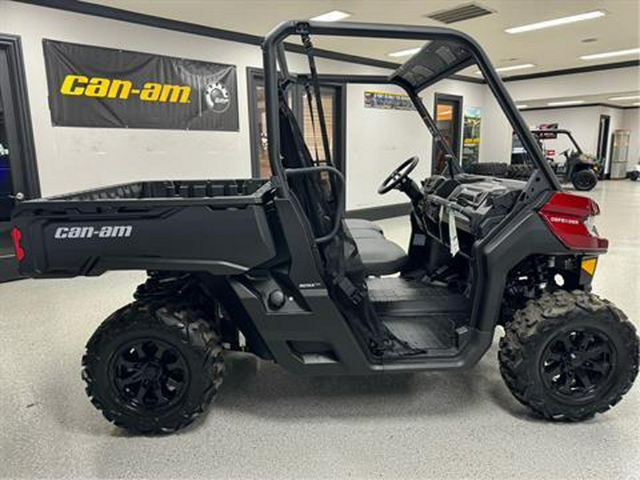 2024 Can-Am Defender DPS HD9