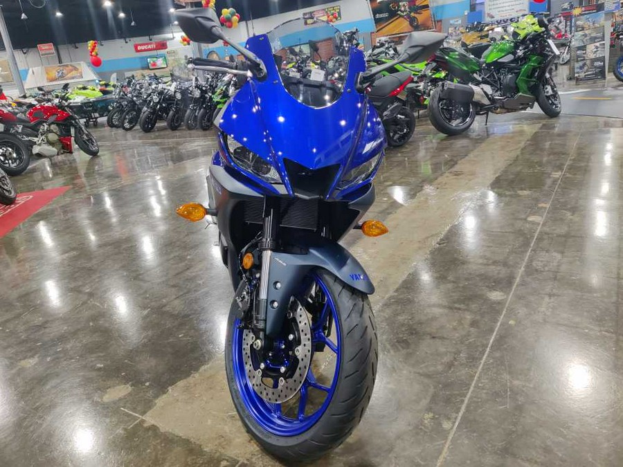 2024 YAMAHA YZF-R3 ABS