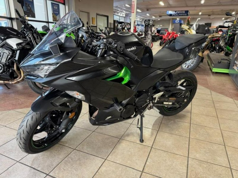 2023 Kawasaki Ninja® 400 KRT Edition