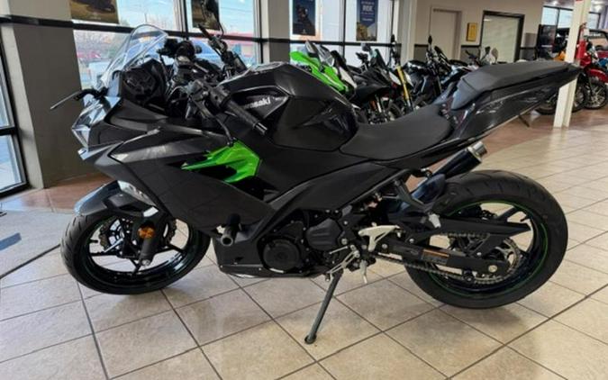 2023 Kawasaki Ninja® 400 KRT Edition