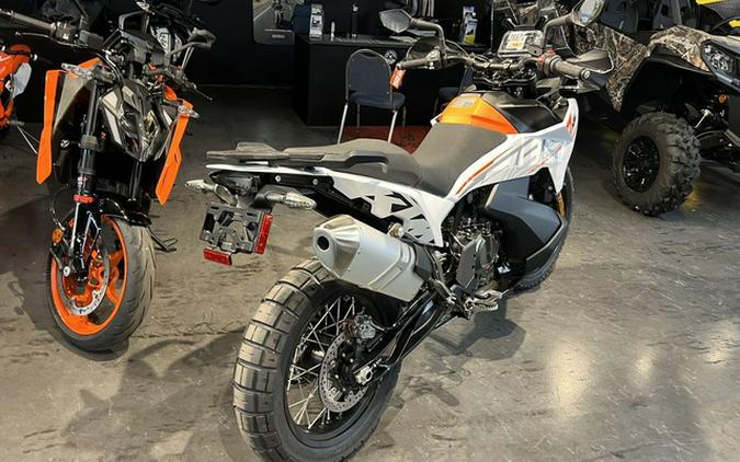 2024 KTM Adventure 790