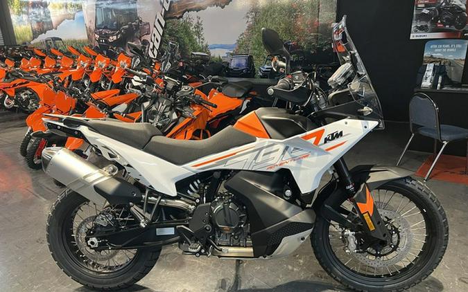 2024 KTM Adventure 790