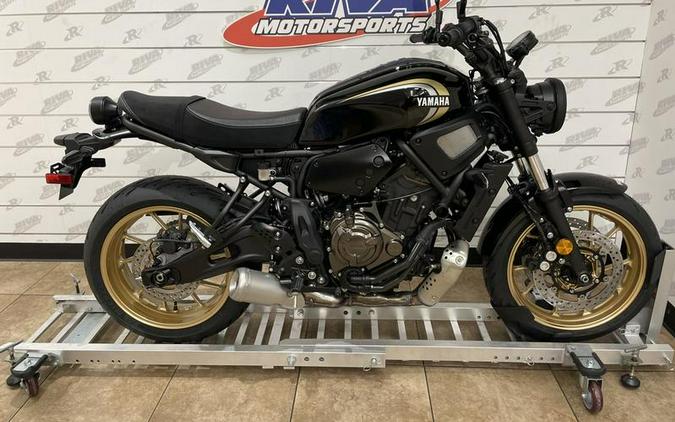 2022 Yamaha XSR700 Review [A Dozen Retro Fast Facts]