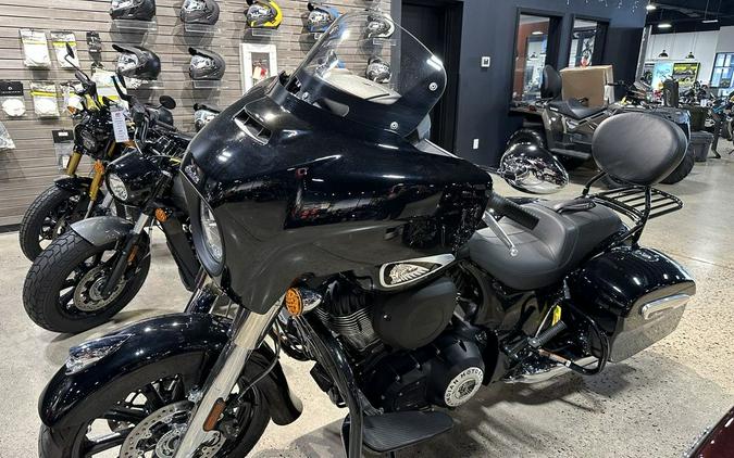 2022 Indian Motorcycle® Chieftain® Black Metallic