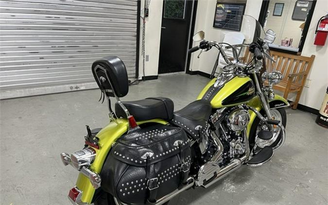 2011 Harley-Davidson Softail FLSTC - Heritage Classic