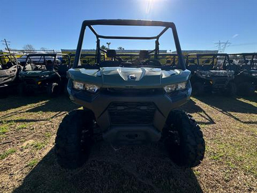 2024 Can-Am Defender DPS HD9