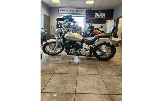 2014 V Star Custom - Star Motorcycles