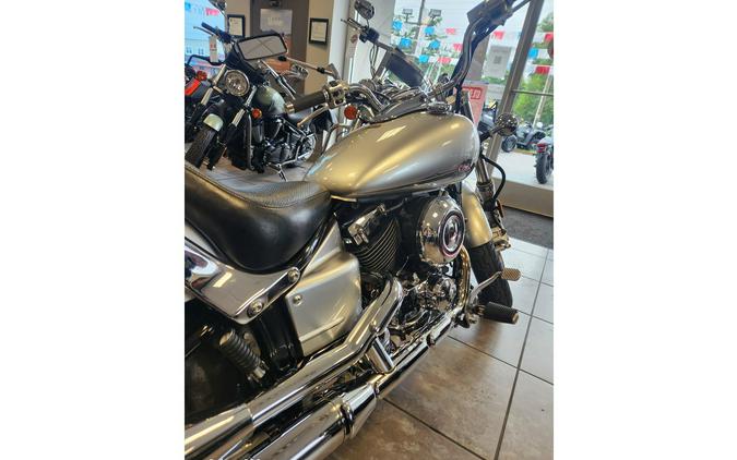 2014 V Star Custom - Star Motorcycles