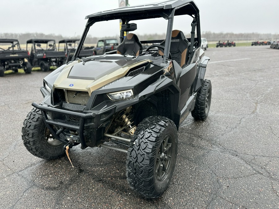 2022 Polaris GENERAL® XP 1000 Deluxe