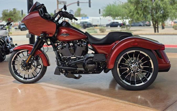 2025 Harley-Davidson® FLTRT - Road Glide® 3