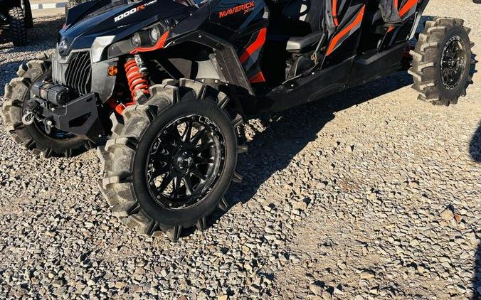 2017 Can-Am® Maverick™ MAX X® rs TURBO 1000R