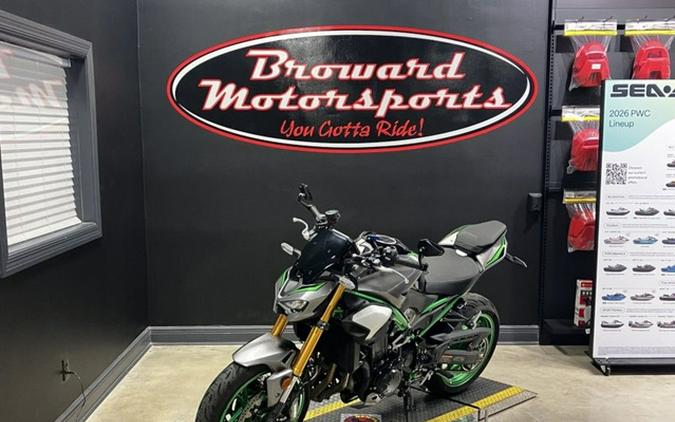 2025 Kawasaki ZR900TSFNL