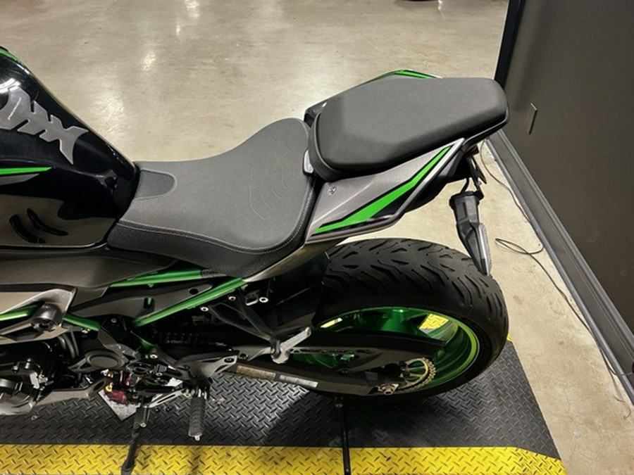 2025 Kawasaki ZR900TSFNL