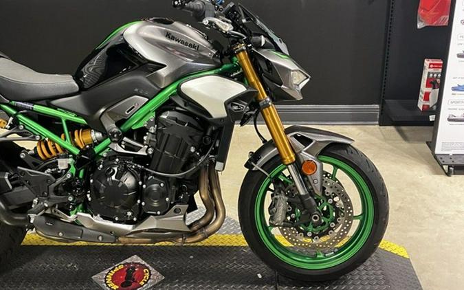 2025 Kawasaki ZR900TSFNL