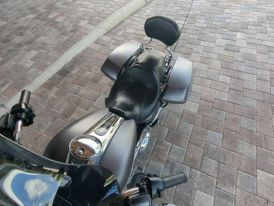 2017 Harley-Davidson® FLHXS - Street Glide® Special