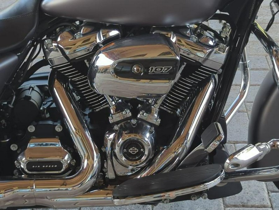 2017 Harley-Davidson® FLHXS - Street Glide® Special