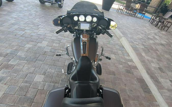 2017 Harley-Davidson® FLHXS - Street Glide® Special